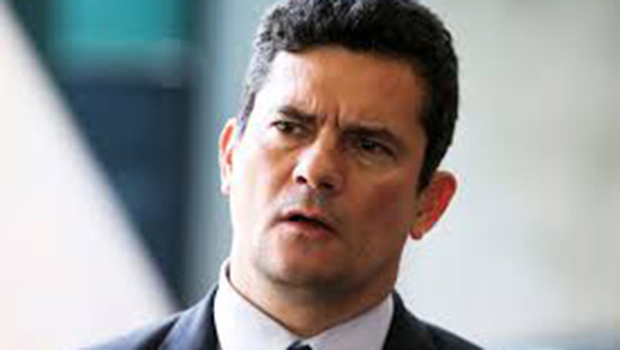   O futuro ministro da Justiça e da Segurança Pública, Sergio Moro, também deverá participar do debate