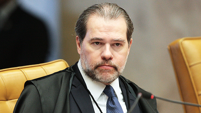   Dias Toffoli deu nova liminar revogando a determinação do colega