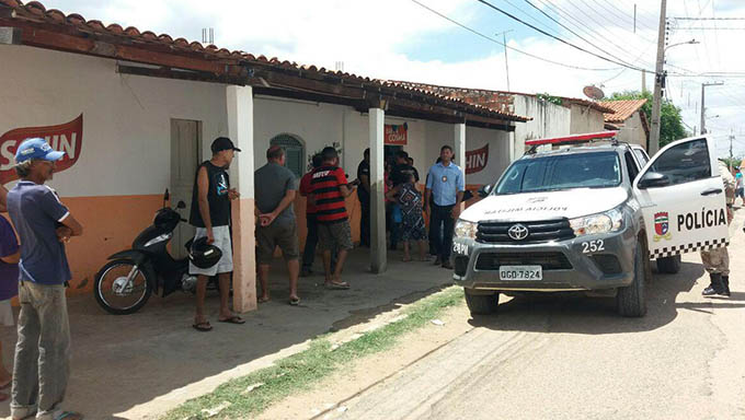 Imagem 1 -  Assassinato aconteceu no Bar da Cosma perto da Praça Vilma de Faria no bairro Belo Horizonte, em Mossoró