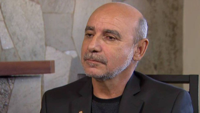   O motorista Fabrício Queiroz, ex-assessor do senador eleito Flávio Bolsonaro (PSL-RJ), disse em entrevista ao SBT que parte do R$ 1,2 milhão que movimentou vem de negócios como compra e venda de carros