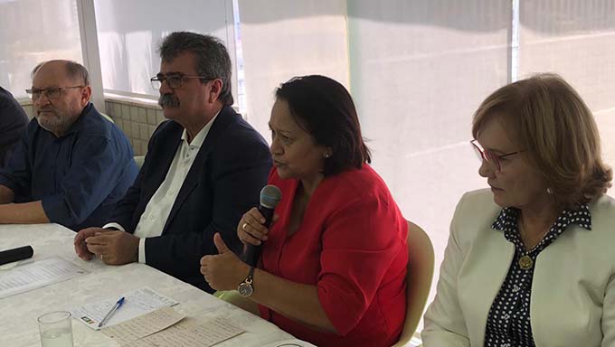   A proposta do governo Fátima é depositar, até o próximo dia 10, linearmente, 30% dos salários de janeiro, e completar o vencimento com os outros 70% no fim do mês