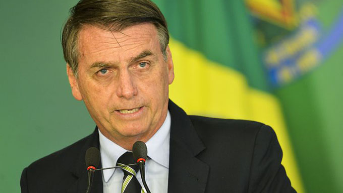   Bolsonaro: "O povo decidiu por comprar armas e munições, e nós não podemos negar o que o povo quis naquele momento"