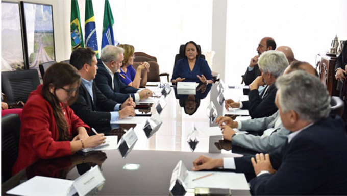   A governadora Fátima  Bezerra em reunião com a bancada potiguar nesta segunda-feira (21)