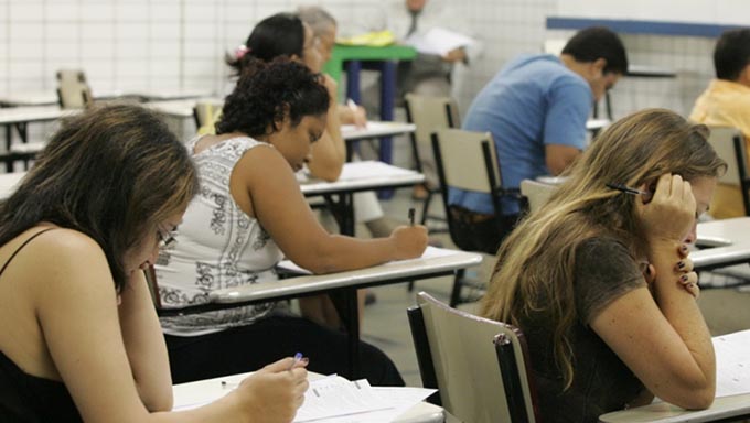   De acordo com as últimas retificações, as inscrições para as vagas da carreira técnico-administrativa, regidas pelos editais 147 e 149/2018 serão realizadas em novo prazo: de 29 de janeiro a 25 de fevereiro de 2019