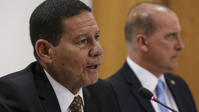   O vice-presidente Hamilton Mourão que, na manhã de hoje (5), coordenou a quinta reunião do Conselho de Governo, que tem se reunido periodicamente no Palácio do Planalto