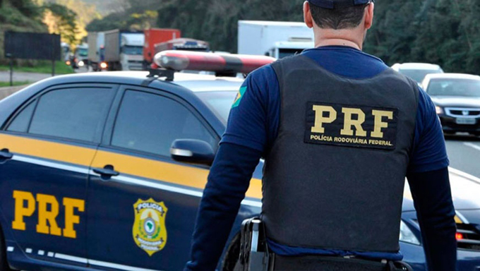   Em caso de emergência a PRF deve ser acionada imediatamente, através do número 191.