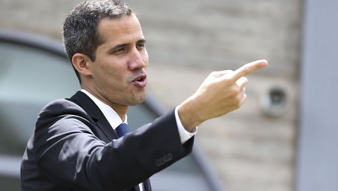   Guaidó chegou ao Brasil na madrugada de quinta (28). Em sua conta pessoal no Twitter, ele disse que veio ao Brasil em busca de apoio para a transição de governo na Venezuela