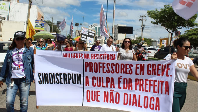   A presidente do Sindicato dos Servidores Públicos de Mossoró (SINDISERPUM), Marleide Cunha, rebateu a insinuações de seguidores da prefeita Rosalba Ciarlini
