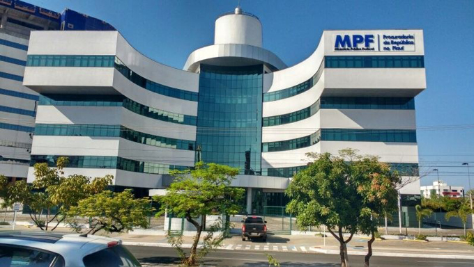   Segundo o MPF, após a promulgação da Constituição de 1988, o Estado brasileiro reconheceu cometimento de graves violações aos direitos humanos pelo regime iniciado 64.