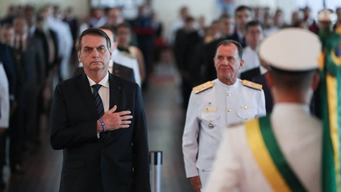   O presidente JairBolsonaro afirmou nesta quinta-feira que não determinou que os quartéis comemorassem o golpe militar de 1964 , que completa 55 anos no próximo domingo, dia 31 de março