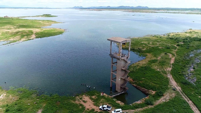   Após as chuvas deste final de semana o boletim diário do Dnocs mostrou que A Barragem Armando Ribeiro encontra-se com 22,98% da sua capacidade de armazenamento, mais que o dobro do registrado antes do período chuvoso, quando tinha apenas 11,33% da sua capacidade ocupada.