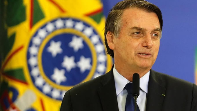   O presidente Jair Bolsonaro sancionou nesta segunda (8), em cerimônia no Palácio do Planalto, a nova Lei do Cadastro Positivo, que torna automática a adesão de consumidores e empresas ao banco de dados que já existe desde 2011, mas cuja participação dos clientes era voluntária
