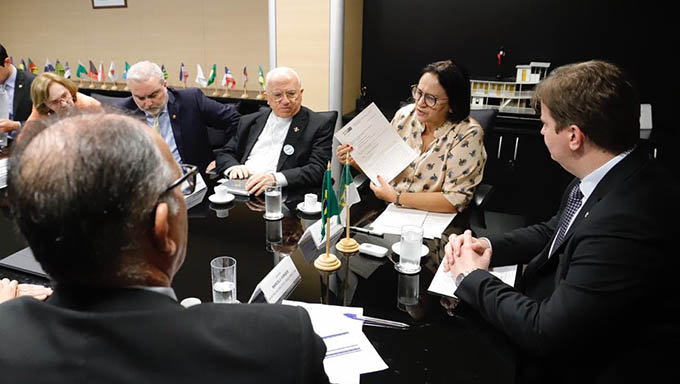   Governadora Fátima Bezerra mostrou ao ministro Gustavo Canuto, da necessidade de liberar as emendas parlamentares para concluir as obras de Oiticica