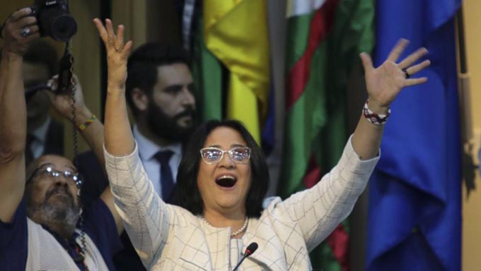   A ministra da Família e dos Direitos Humanos, Damares Alves, comunicou ao presidente Jair Bolsonaro seu desejo de deixar a pasta, segundo a revista Veja