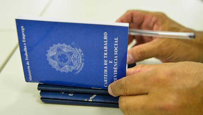   As maiores taxas foram observadas no Piauí, Maranhão, Acre, Paraíba, Ceará e Amazonas.