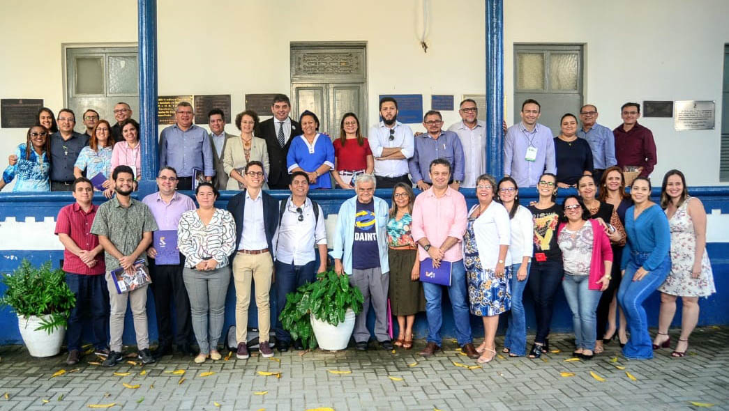   Governadora do Estado realiza entrega de benefícios para a UERN. A solenidade foi realizada nesta terça-feira (21), na reitoria da universidade, e reuniu autoridades políticas e da comunidade acadêmica.