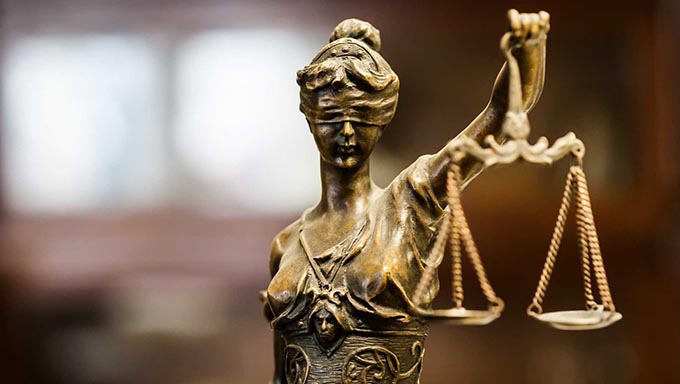   Estudo realizado pela FGV Social aponta que, das dez ocupações com maior ganho no Imposto de Renda no Brasil, sete são ligadas ao funcionalismo público , principalmente à área jurídica