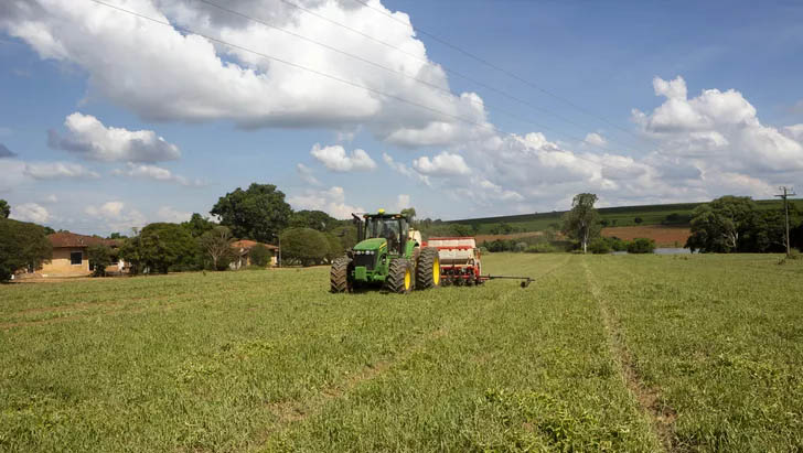   Plano Safra vai liberar R$ 225 bilhões para pequenos, médios e grandes produtores. De acordo com o governo, os beneficiários Programa Nacional de Fortalecimento da Agricultura Familiar terão R$ 31,22 bilhões à disposição.