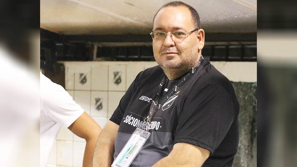   A polícia ainda não tem informações sobre quem comentou o crime e nem sobre a motivação. O caso será investigado pela delegacia especializada em homicídios.