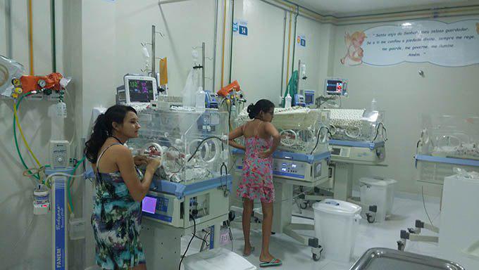   Dos 2.990 bebês que nasceram no Hospital Maternidade Almeida Castro nos primeiros cinco meses de 2019, pelo menos 166 foram prematuros e com baixo peso