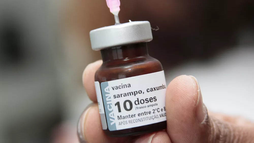   RN recebe mais de 22 mil doses extra da vacina contra o sarampo. O objetivo é vacinar todo o público alvo da campanha no estado, estimado em 20.352 crianças entre 6 meses e 11 meses e 29 dias.