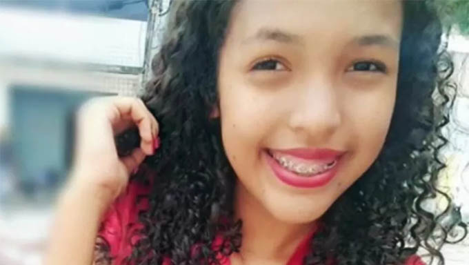   Estudante Karoline Oliveira foi raptada em Goianinha, no RN, no dia 5 de agosto, e foi encontrada no dia seguinte, morta a facadas, dentro de um canavial em Mamanguape, na Paraiba