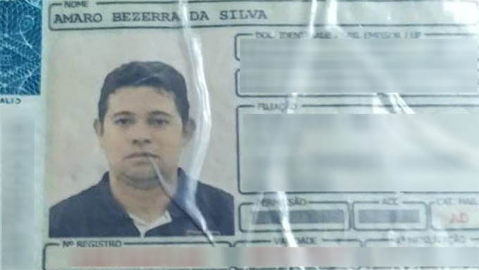   Amaro Bezerra residia no bairro Pousada das Thermas e estava tentando usar um caixa eletrônico na churrascaria quando foi baleado e morto na noite desta segunda-feira, 16