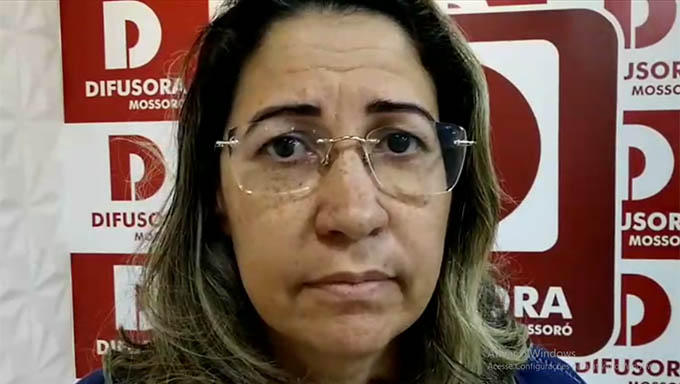   Vereadora e empresária Clorisa Linhares reclama da estrutura precária da coleta de lixo e a falta de material de segurança para os garis do município