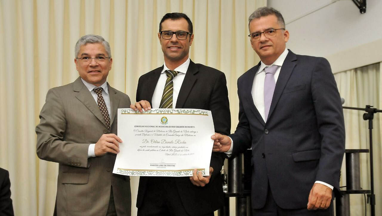   Juiz Federal é homenageado com a Comenda “Amigo da Medicina”.