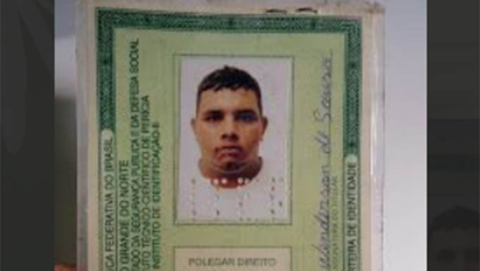   Wendismar Wenderson seria o alvo dos assassinos. Ele morreu com mais de 10 tiros no local