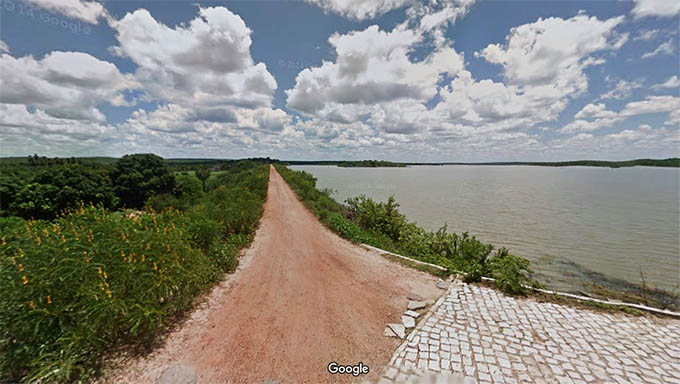    A barragem pública do Pataxó, que tem capacidade de acumulação de 15 milhões de metros cúbicos de água, hoje está com quase 70% de capacidade. Fica no município de Ipanguaçu foi projetada e construída pelo DNOCS em 1953.