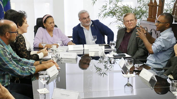    A Felds Mineração está em fase de licenciamentos e deverá iniciar suas atividades em janeiro de 2020. “A nossa meta é gerar cerca de 150 empregos, até que o projeto seja totalmente implantado, em meados de 2021”, disse Francimar de Sousa
