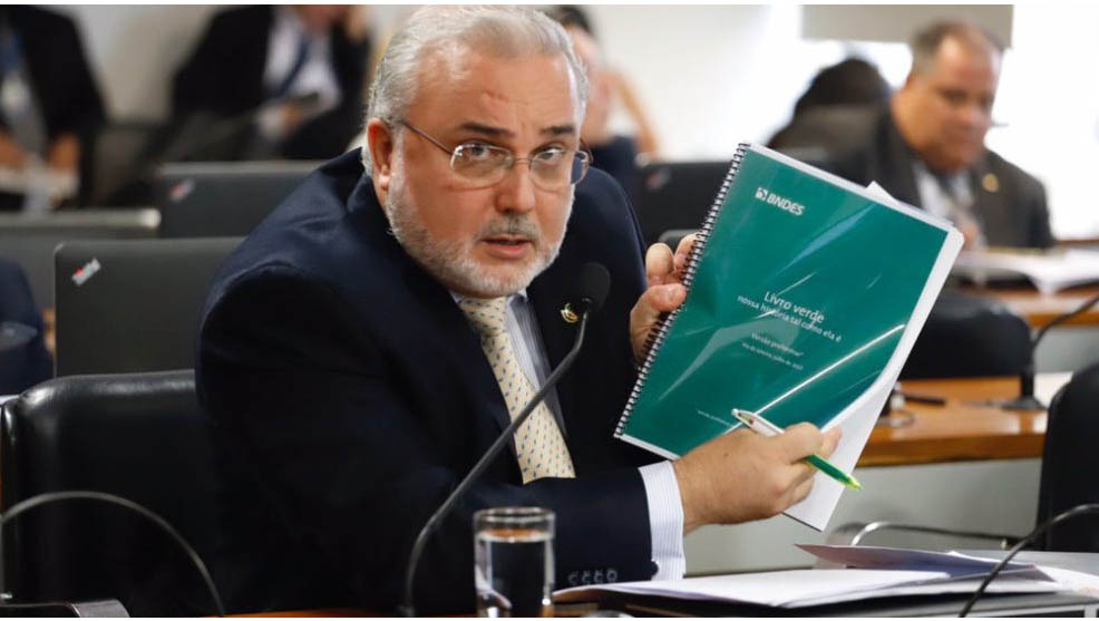   O senador Jean Paul Prates rebateu notícias falsas informando que, nas gestões petistas, o BNDES tenha financiado obras no exterior.