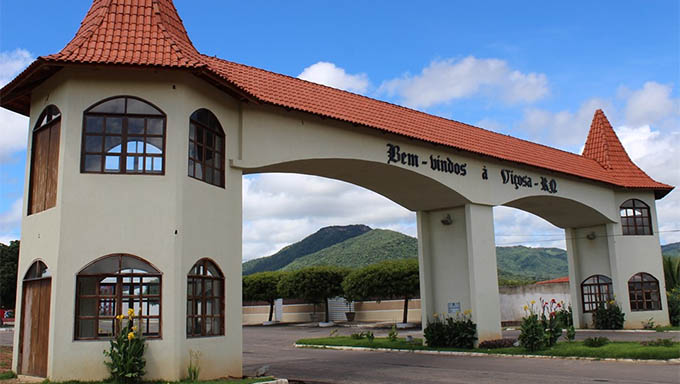   O município de viçosa, na região da serra de Portalegre, tem uma população estimada de 1.718 habitantes, segundo o IBGE.
