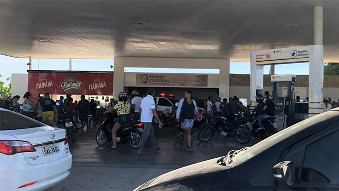   Rocan prendeu um assaltante e ficou aguardando a chegada do SAMU para socorrer o outro para o Hospital Regional Tarcísio Maia