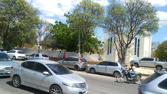   Entretanto, o estatuto da entidade diz que em caso de encerramento das atividades, o terreno deve ser doado para uma entidade que presta o mesmo serviço a comunidade ou de volta ao Poder Público Municipal