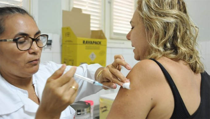   O Ministério da Saúde anunciou mudanças, também, no público-alvo da vacina contra a gripe e nas campanhas de vacinação contra sarampo e poliomielite; saiba o que muda. 