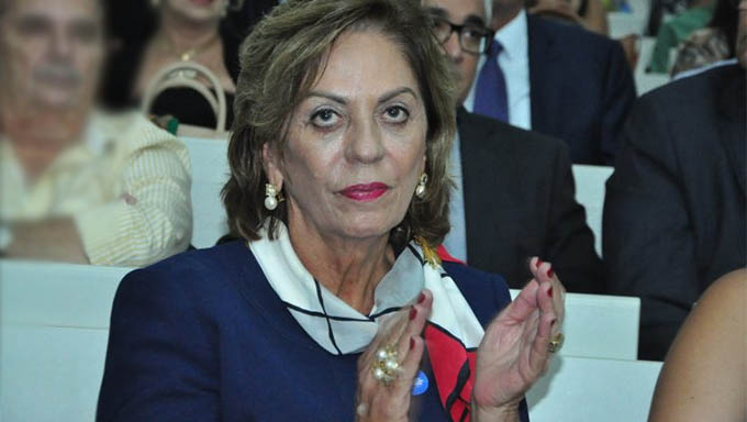   Rosalba é alvo da PF na apuração de corrupção na Arena das Dunas - A Jornalista Thaisa Galvão divulgou que o apartamento da Prefeita de Mossoró, na cidade de Natal, foi revistado pela PF nesta terça-feira (10). Na época da construção da arena, Rosalba era governadora do estado.