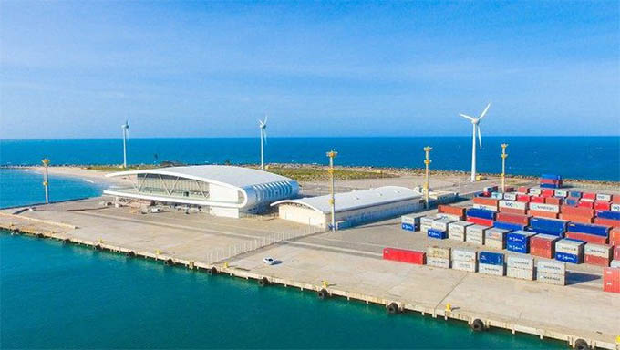   Governo Federal vai leiloar o Terminal Marítimo de Passageiros de Fortaleza. O leilão está previsto para março de 2020. Segundo o Ministério do Turismo, serão arrendados à iniciativa privada a estrutura destinada à movimentação de passageiros e a área de estacionamento.