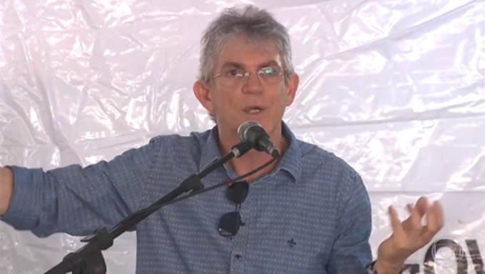   O ex governadora Ricardo Coutinho havia sido preso quinta-feira, dia 19, quando desembarcou no Aeroporto Internacional de São Gonçalo do Amarante no RN, dentro da Operação  Calvário, que investiga desvios de mais de R$ 130 milhões da Saúde e da Educação no estado da Paraíba