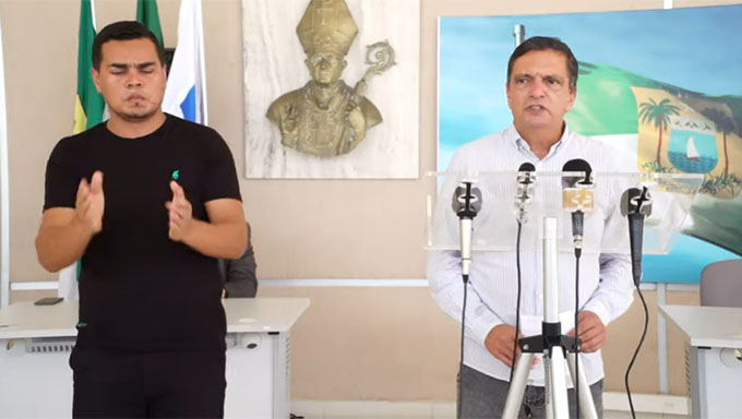   Subsecretário Petrônio Spinelly disse são oito óbitos em investigação e aproximadamente 100 pessoas internadas em hospitais privados e públicos, 29 já estão diagnosticadas, sendo que 25 em hospitais públicos e 4 em hospitais privados