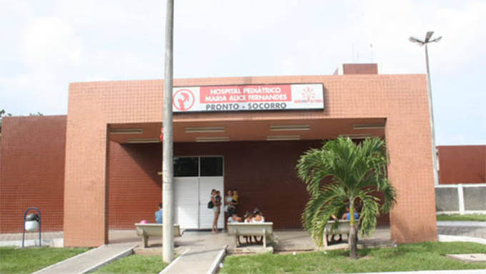   A Secretária de Saúde de Cerro Corá Célia Guimarães relatou nas redes sociais que a menina no dia 3 de abril, cerca de 20 dias após retornar para casa, voltou para o Maria Alice Fernandes com os sintomas. Na manhã desta sexta-feira, 10, às 5h30, teve o óbito confirmado.