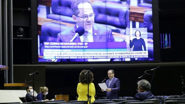   Os deputados federais aprovaram as mudanças na proposta do auxílio emergencial do Governo Federal nesta quinta-feira (16) e ampliaram os grupos atendidos pelo auxílio. Diversos trabalhadores foram incluídos no benefício, entre eles pescadores profissionais e artesanais, agricultores, taxistas, motoristas de aplicativo e pipoqueiros; Com as mudanças, a proposta volta para votação no Senado.