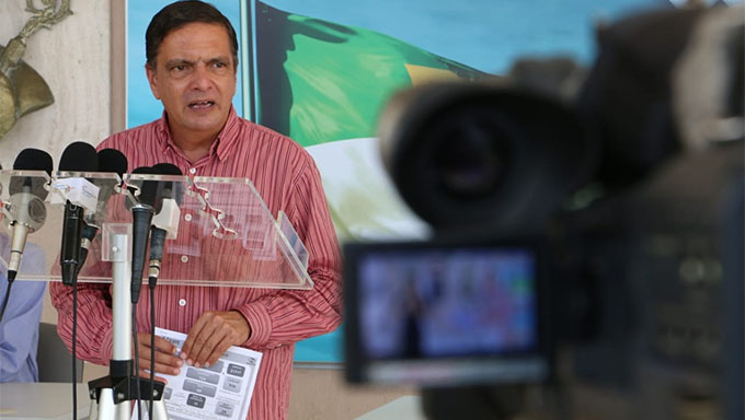   Secretário adjunto Petrônio Spinelli informou que há 80 pessoas internadas, sendo 21 de risco grave, nos hospitais públicos e privados do Estado.A ocupação dos leitos destinados para pacientes com covid-19 é de 20%