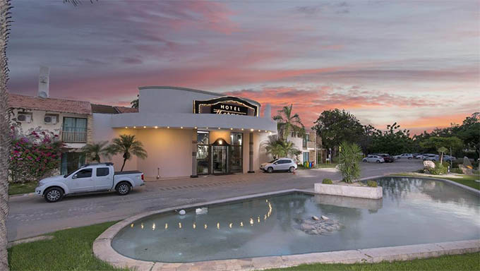   O maior e mais conhecido hotel do Oeste do Rio Grande do Norte, Thermas, de Mossoró, demitiu mais de 200 servidores nesta quinta-feira, 30 de abril, e suspendeu as atividades temporariamente em função da pandemia do coronavírus