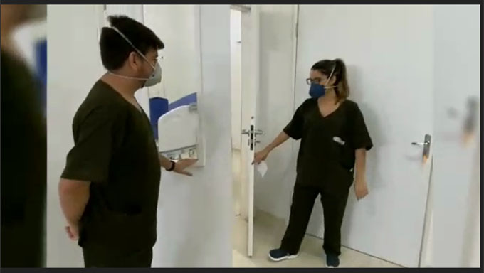   Por determinação do Governo do Estado, considerando o recuo da pandemia na região de Mossoró-RN, as duas UTIs (20 leitos) para pacientes covid19 no HRTM agora vão atender pacientes com outras patologias. Já a UTI geral de 9 leitos passa a tender os pacientes covid19. Veja VÍDEO EMOCIONANTE
