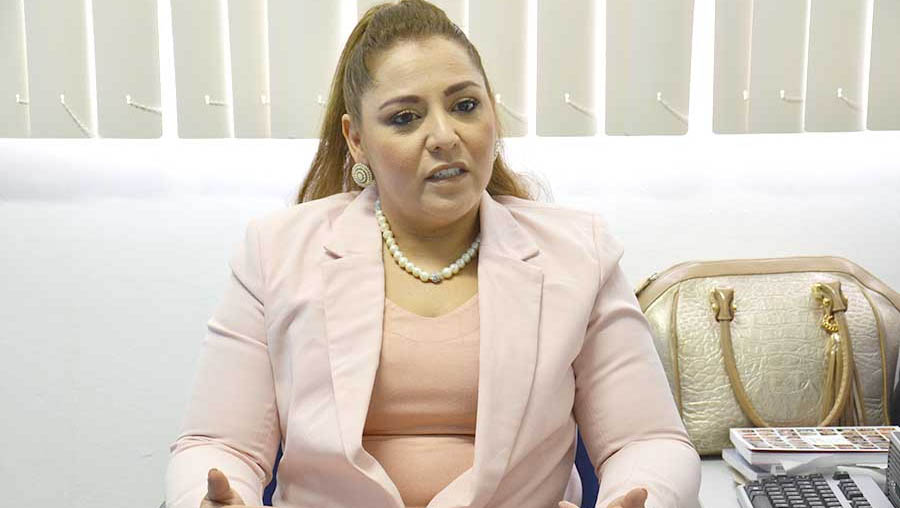   Reitora da UFERSA também tem tese de doutorado sob suspeita de plágio. A denúncia entregue com exclusividade a Agência Saiba Mais, traz de forma minuciosa os trechos que teriam sido copiados por Ludimilla Oliveira e as referências aos textos originais; De acordo com a denúncia, das 195 páginas que compõem a tese de doutorado da Reitora, em pelo menos 16 delas há indício de plágio.