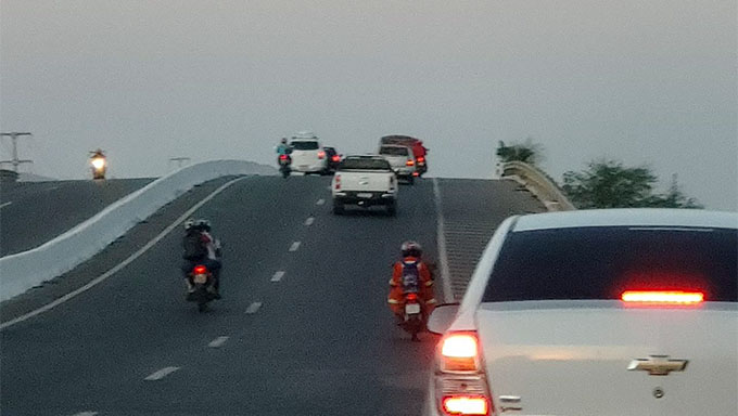   O município de Mossoró, com 300 mil habitantes, tem forte potencial para o turismo de eventos, também polariza educação, saúde, serviços bancários, comércio no Oeste do Rio Grande do Norte, parte do Ceará e algumas cidades da Paraíba. No entanto, as entradas da cidade não têm se quer um pórtico, como ocorre em quase todas as outras do Oeste do RN.