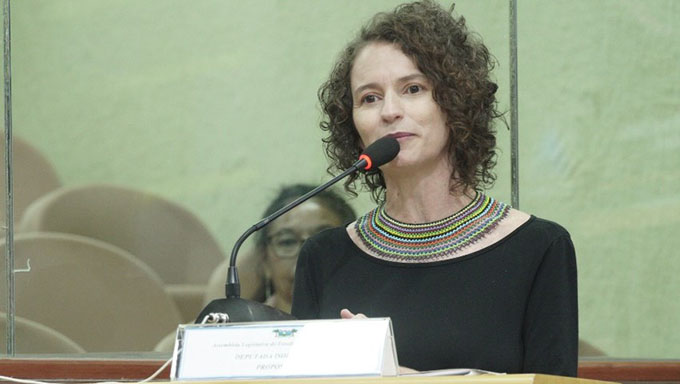   “Mossoró definiu a minha vida, seja profissional ou pessoal, porque foi aqui que eu criei meus filhos e pude sonhar”, conta Isolda. “Mossoró foi responsável por minha eleição de deputada porque foi onde eu conquistei a maioria dos votos. Vejo isso como um reconhecimento de tudo que fiz pela cidade, como militante, secretária municipal e vereadora. Da nossa parte, nos dedicamos e trabalhamos muito para devolver esse carinho à cidade, como uma troca de reconhecimento.”