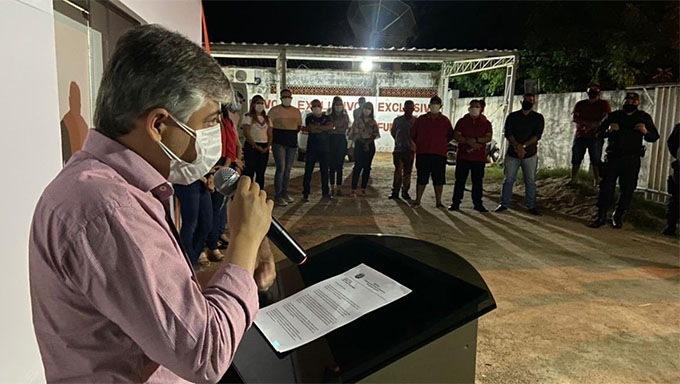     A Unidade conta com estrutura de oito leitos exclusivos para pacientes com covid19, farmácia, depósito, posto de enfermagem, banheiros, climatização, descanso médico e mobiliário hospitalar. Trata-se de mais um investimento da gestão do prefeito Dr. Artur Vale para enfrentamento à pandemia do novo coronavírus e se soma à abertura do Centro Covid-19 e das ações de testagem em massa e desinfecção das ruas.